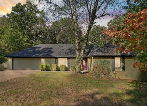 939 E Oaks Manor Drive, Fayetteville AR