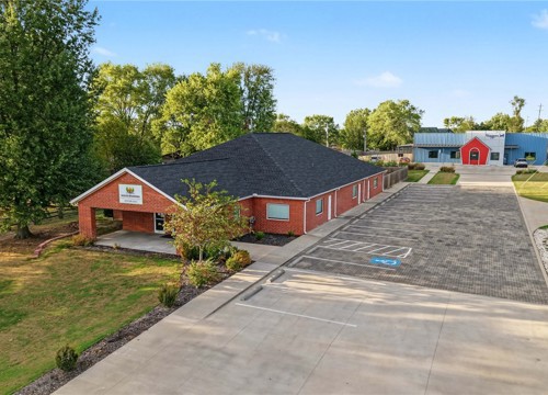 4910 W Wedington Drive, Fayetteville AR
