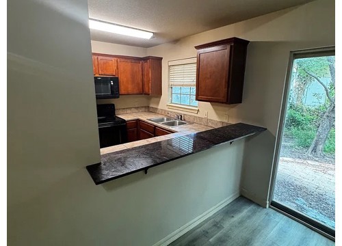 1760 N Chestnut Avenue, Fayetteville AR