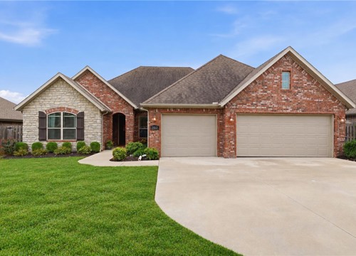 2861 W Featherock Way, Fayetteville AR