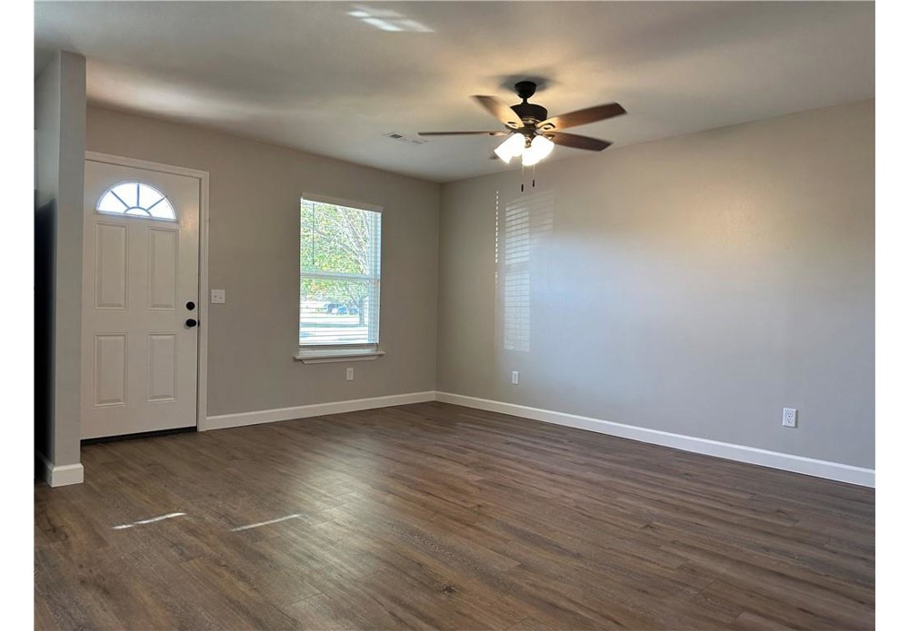 303 Trailside Terrace B, Springdale, AR - Mathias Properties / Real Estate